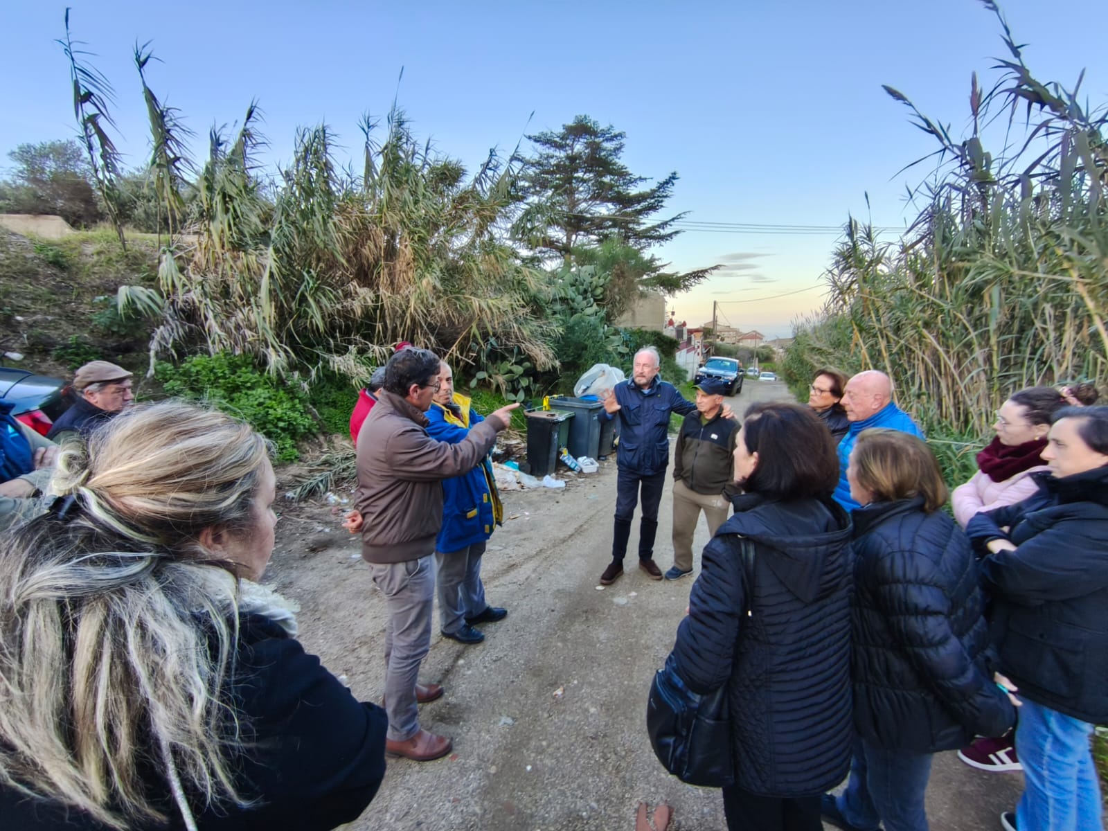 L’ing. Sciacca incontra una delegazione di cittadini di Faro Superiore da decenni senza una strada