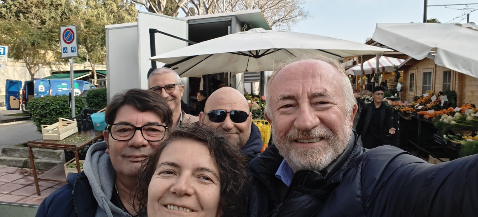 Rinascita Messina a Provinciale tra le bancarelle di quello che era il mercato Vascone. Abbiamo palpato con mano l’insipidità delle capacità amministrative della giunta Basile