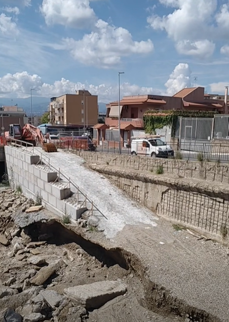 Torrente Annunziata, sopralluogo di Sciacca: «La rampa di accesso al torrente costruita in senso contrario, interventi da verificare, così si mette a rischio la sicurezza»